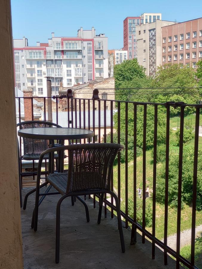 Apartment On Khorvatska Street 리비프 외부 사진