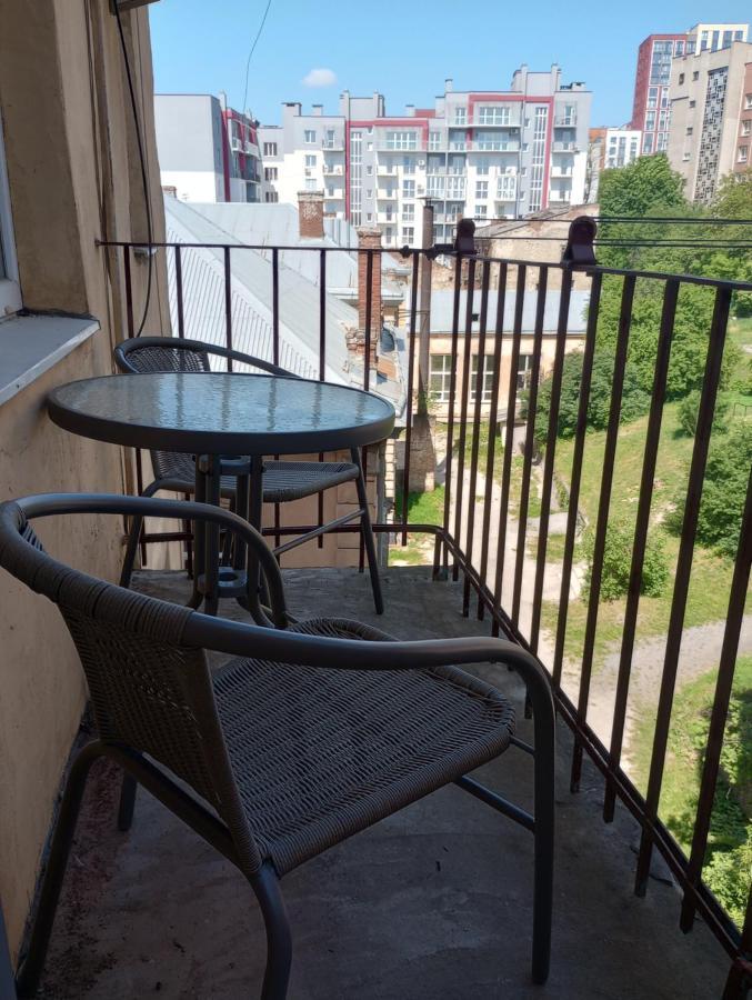 Apartment On Khorvatska Street 리비프 외부 사진