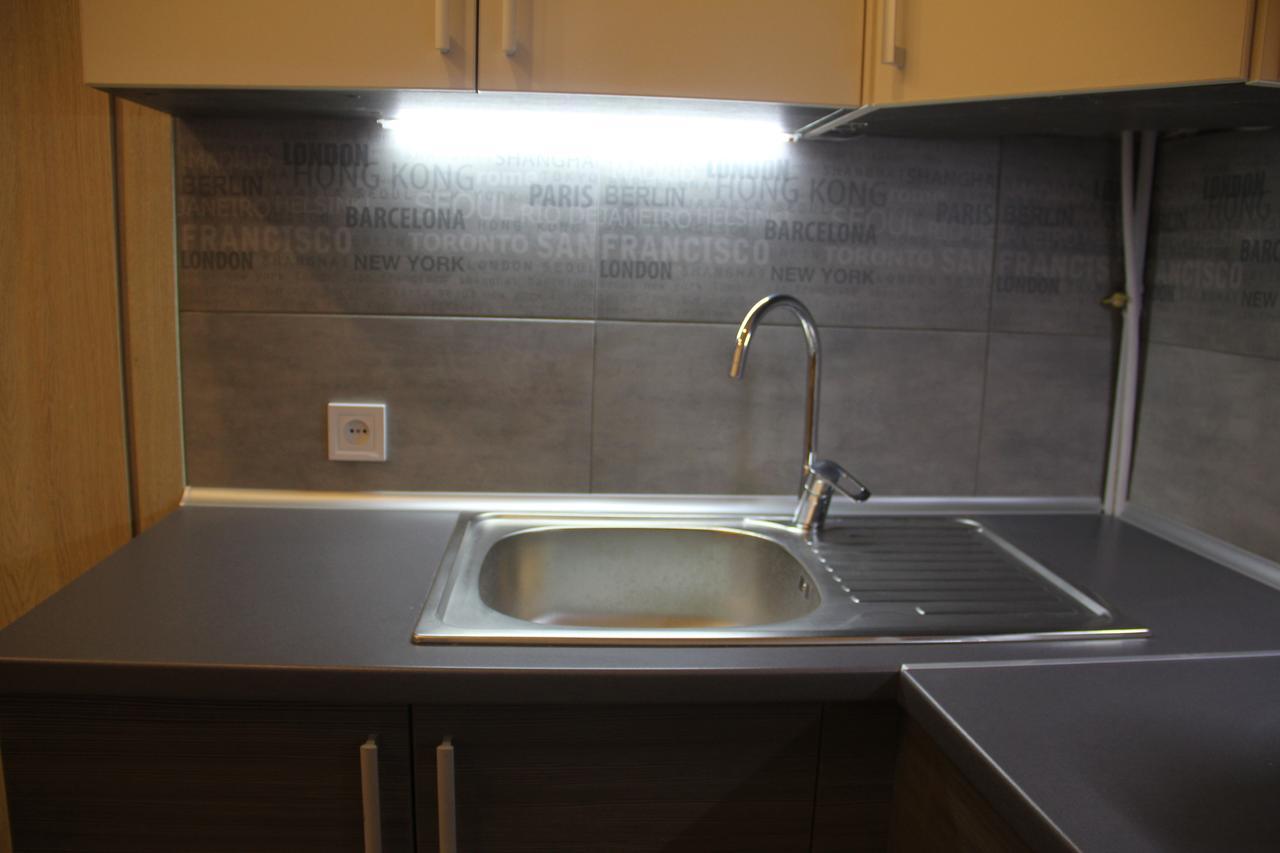 Apartment On Khorvatska Street 리비프 외부 사진