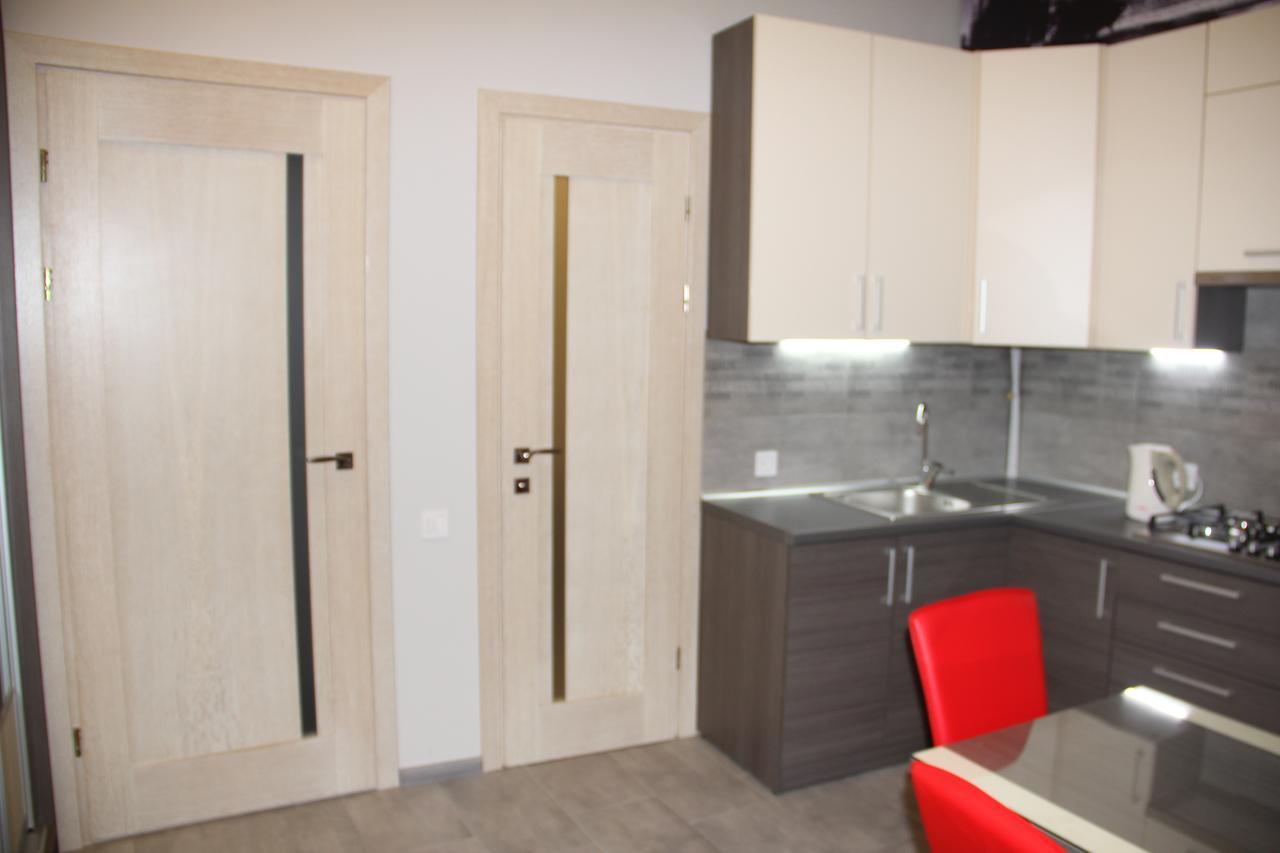 Apartment On Khorvatska Street 리비프 외부 사진