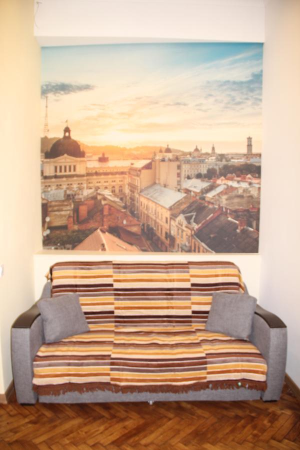 Apartment On Khorvatska Street 리비프 외부 사진