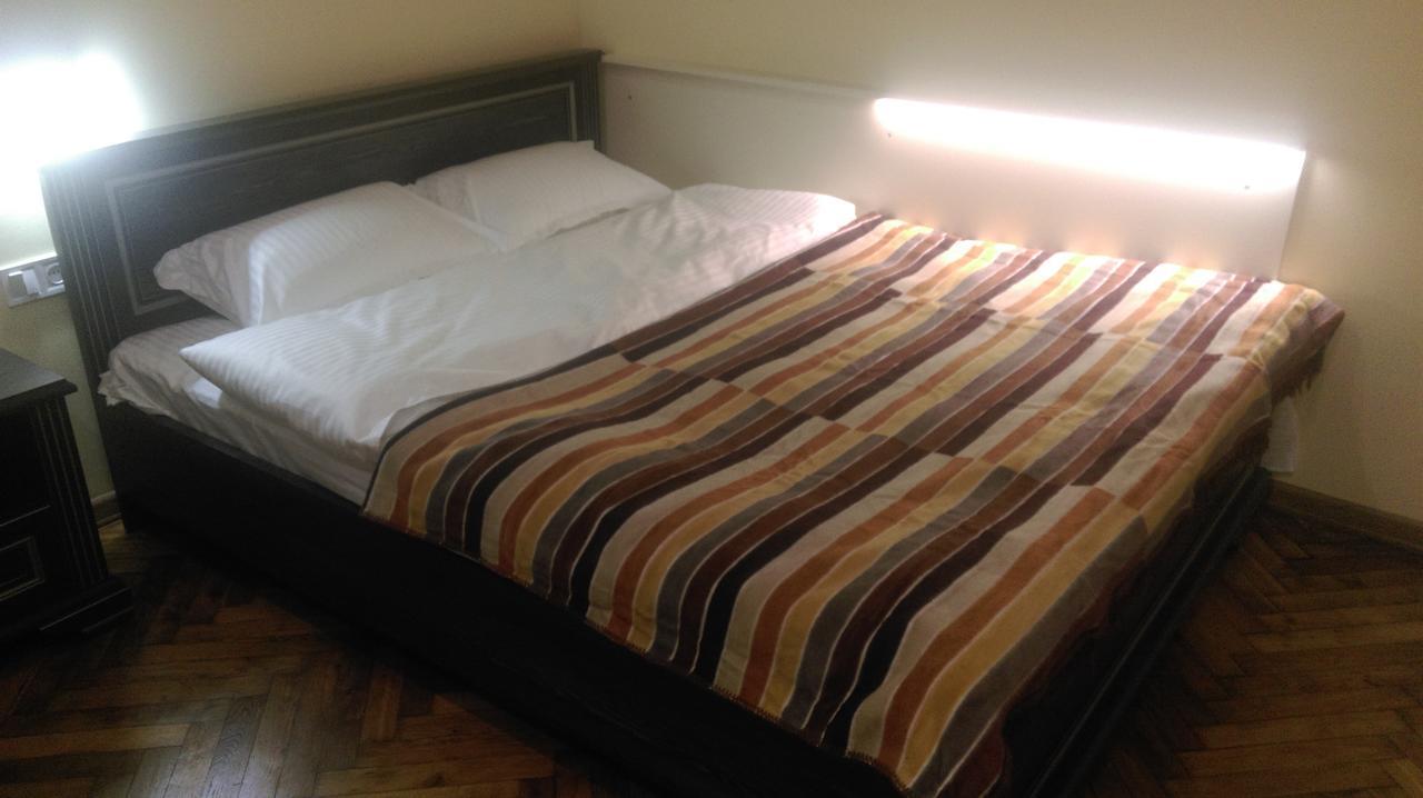 Apartment On Khorvatska Street 리비프 외부 사진