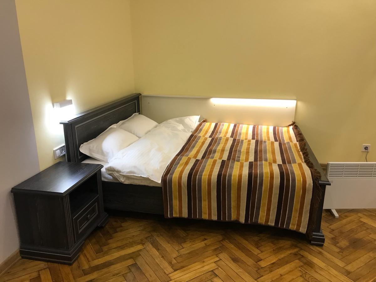 Apartment On Khorvatska Street 리비프 외부 사진