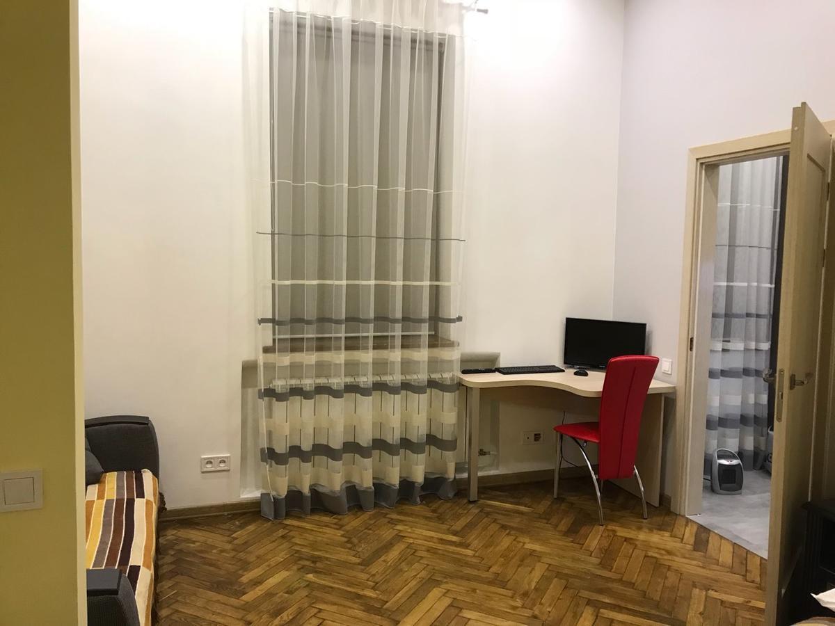 Apartment On Khorvatska Street 리비프 외부 사진