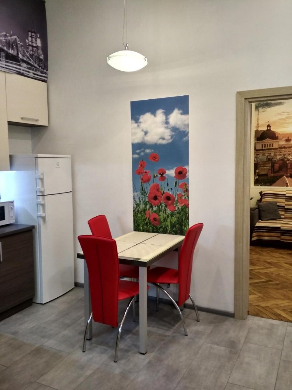 Apartment On Khorvatska Street 리비프 외부 사진